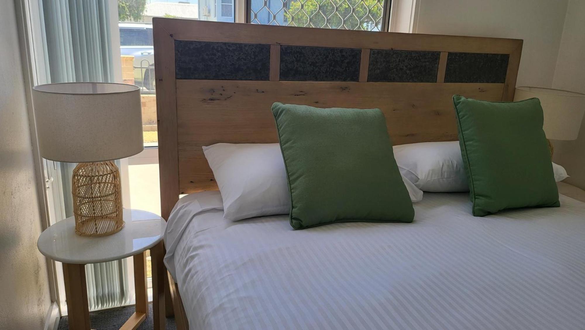 Husky 19 Beautifully Appointed Apartments - Great Location - In The Heart Of Husky Huskisson Eksteriør billede